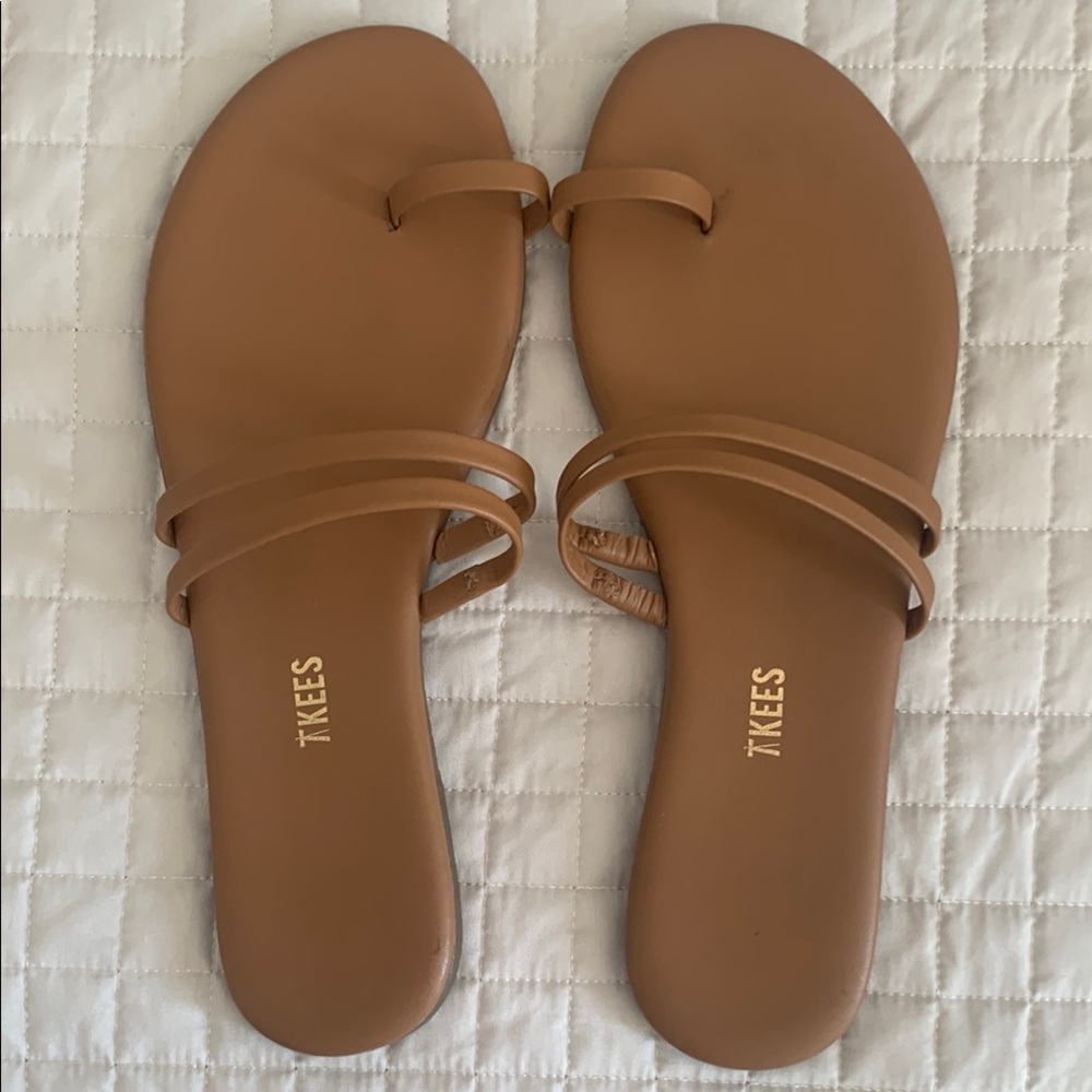 Tkees sandal, size 10